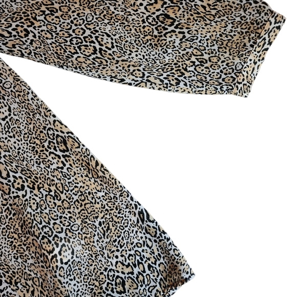Chico’s Convertible Semi Sheer Cheetah Print Buttoned Shirt 3 US 16/18 - Picture 4 of 6